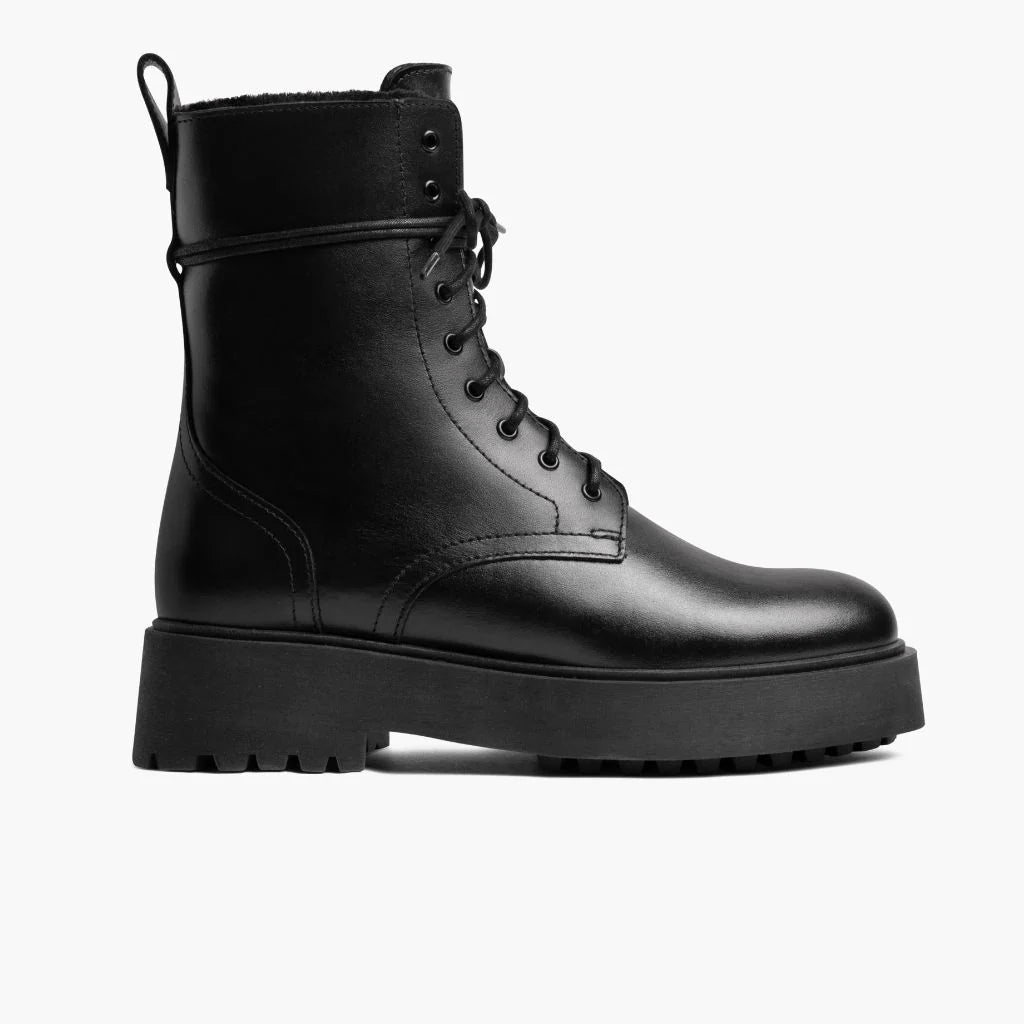 Quest | Black Shearling
